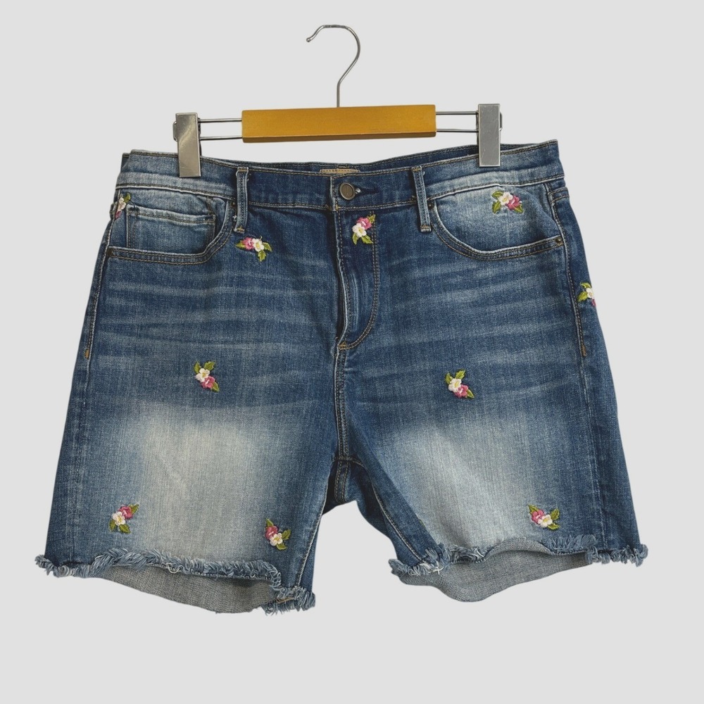 Driftwood Lulu Classic Fit Floral Embroidered Denim Shorts Medium Wash Blue 30